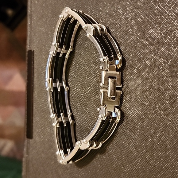 Stainless Steel & Black Rubber Unisex Bracelet - Picture 7 of 8